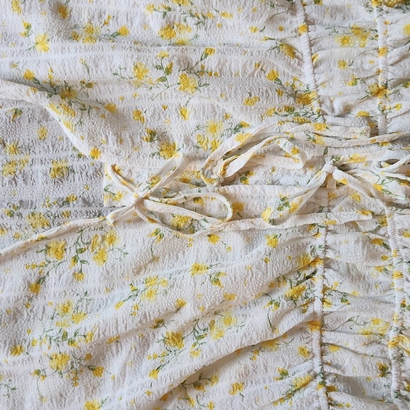 Haver Of London Plus Size 1X Floral Puff Sleeve Top - Cream and Yellow - Picture 4 of 6